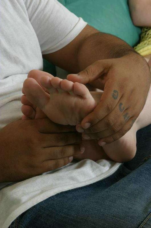 16P Interracial foot fetish action