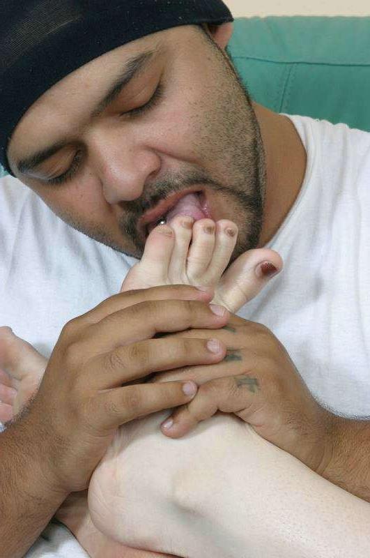 16P Interracial foot fetish action