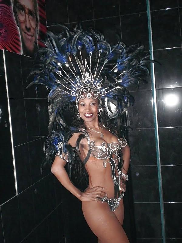 17P My wife dancer at Carnival 2011.