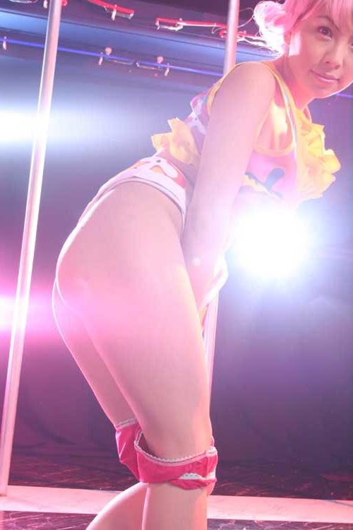 16P Asian Go-Go Dancer