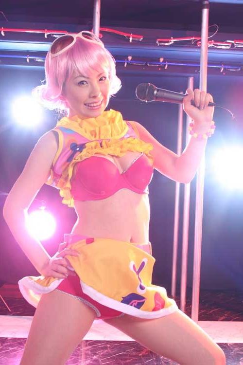 16P Asian Go-Go Dancer