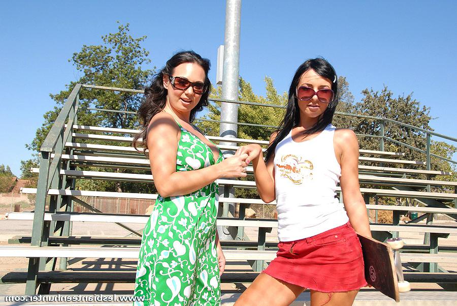 15P Brunette lesbian invites innocent teen for a hot lesbian romp