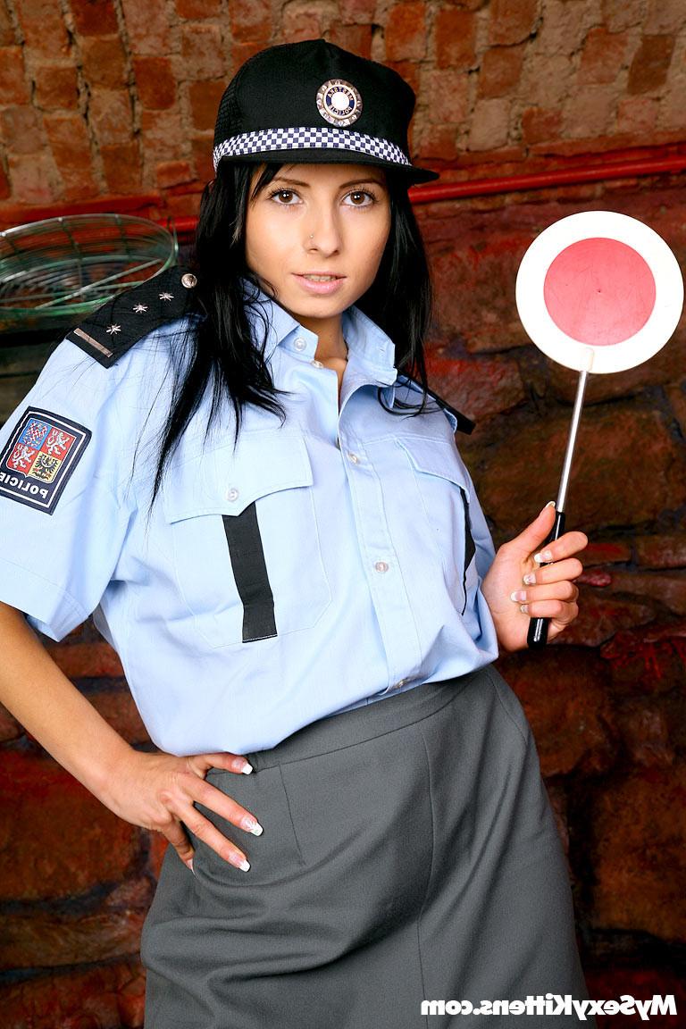 15P Brunette police girl boned and receives a thick gooey facial