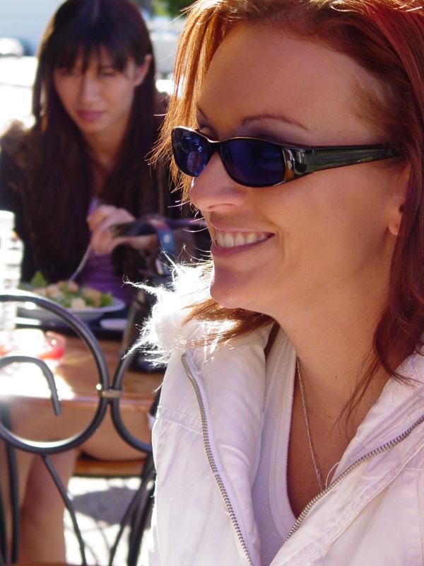 20P Hot babe with sunglasses