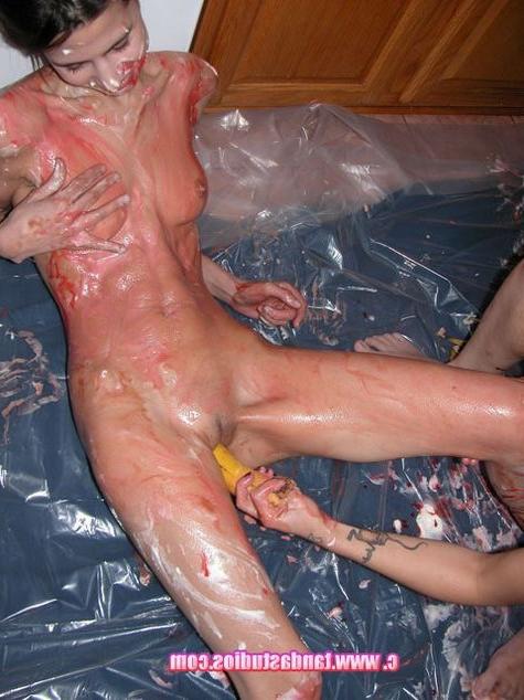 20P Messy lesbo sex