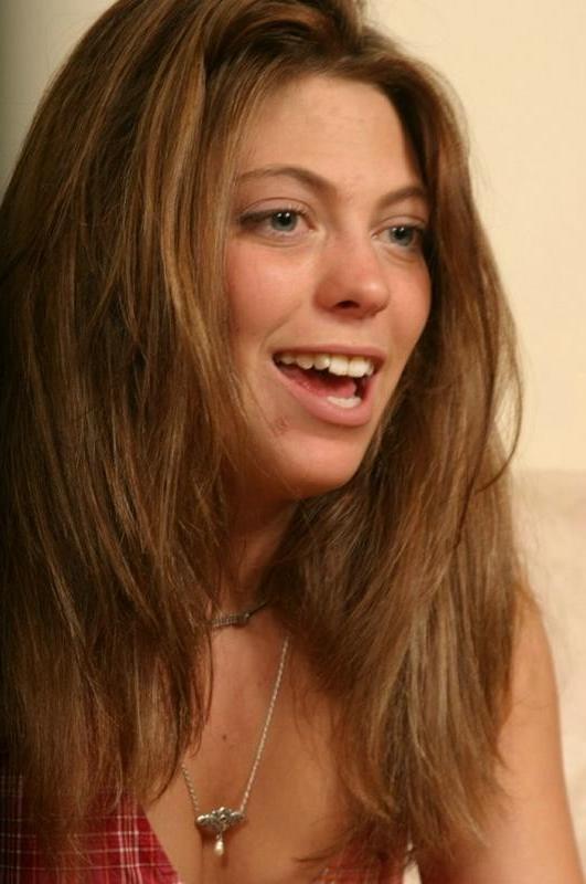 16P Mature single dildoing pussy hard and spreading