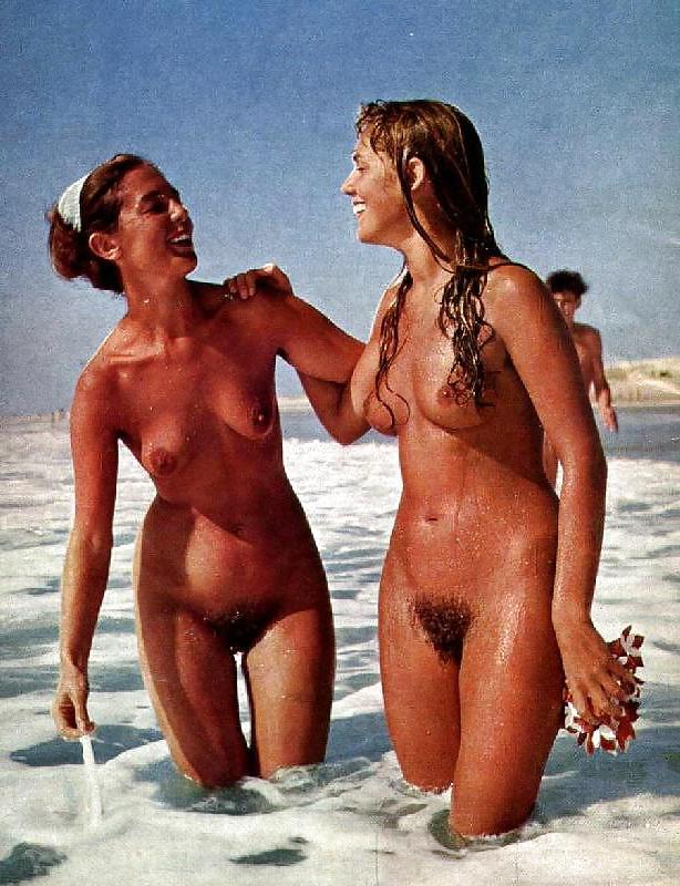 25P NUDIST VINTAGE HAIRY PUSSY