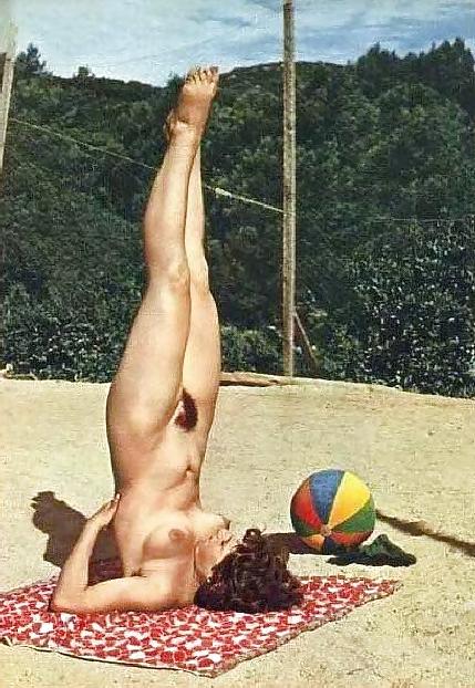25P NUDIST VINTAGE HAIRY PUSSY