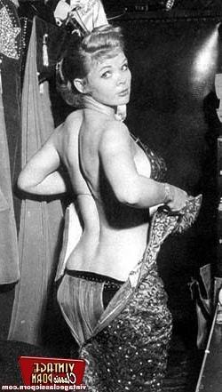 12P Topless dancer Candy Barr showing her fine body