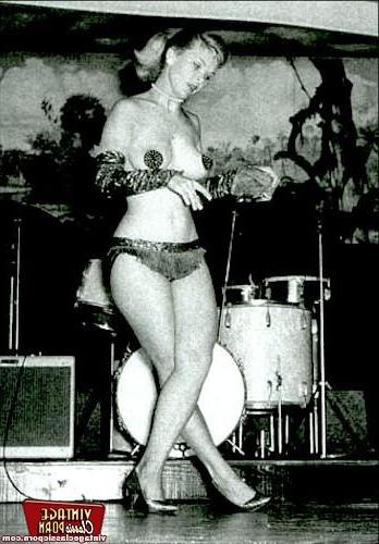 12P Topless dancer Candy Barr showing her fine body