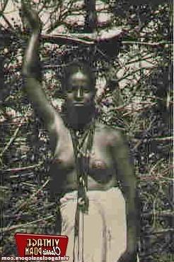 12P Sexual vintage pictures of several ethnic ladies