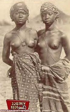 12P Sexual vintage pictures of several ethnic ladies