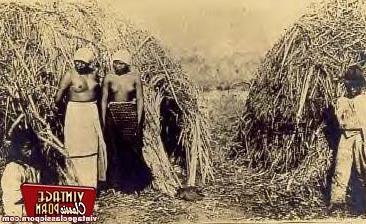 12P Ethnic vintage ladies showing their cute natural bodies