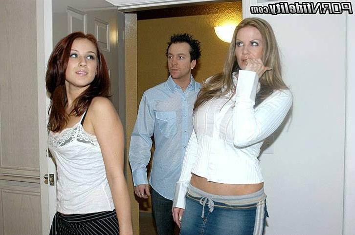 16P Two sluts suck and squeeze a guys balls hard