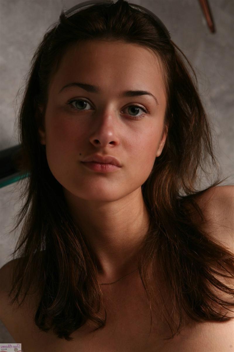 15P Gorgeous teen with big puffy nipples reveals her perfect body
