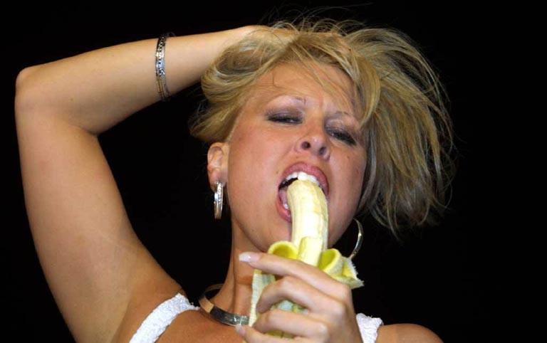 15P contest where spring break babes deepthroat banana