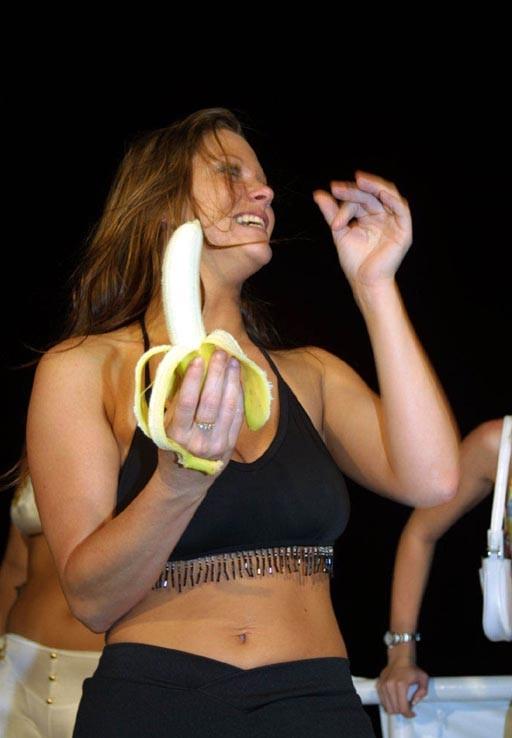 15P contest where spring break babes deepthroat banana