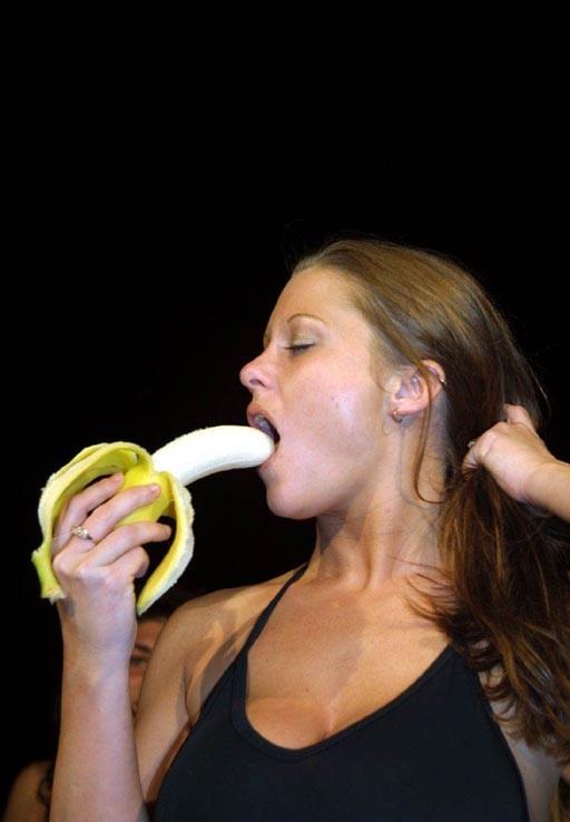15P contest where spring break babes deepthroat banana