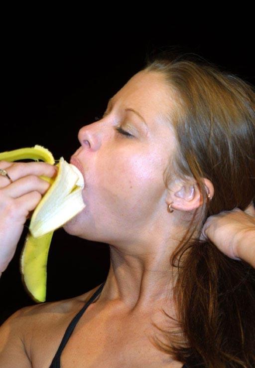 15P contest where spring break babes deepthroat banana