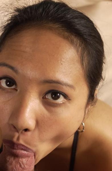 20P Exotic babe blowjob