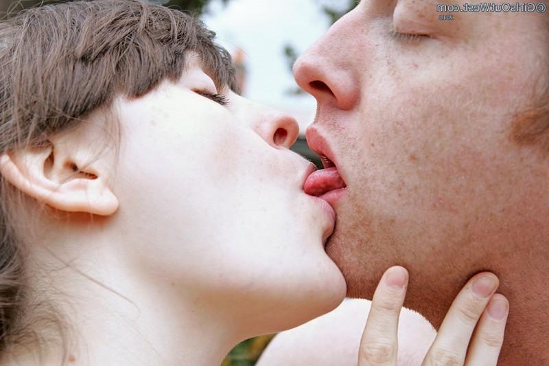 16P Anais bangs her boyfriend in the backyard