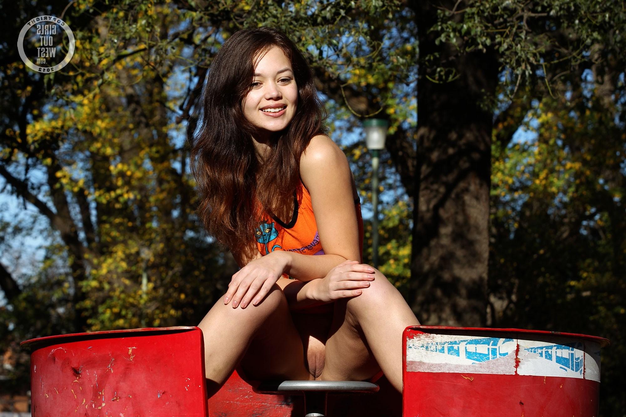 13P Shaved pussy teen outdoors