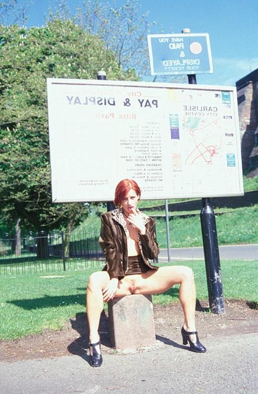 13P Scotish exhibitionist flashing outside