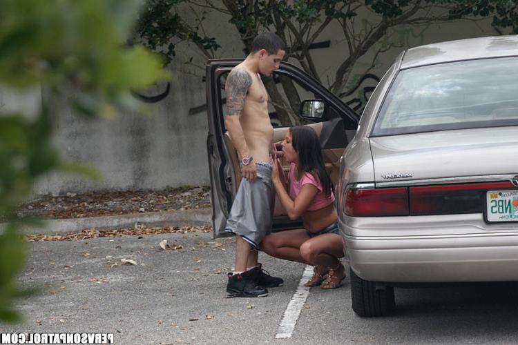 15P Sexy babe fucking hard her boyfriend in a parking lot