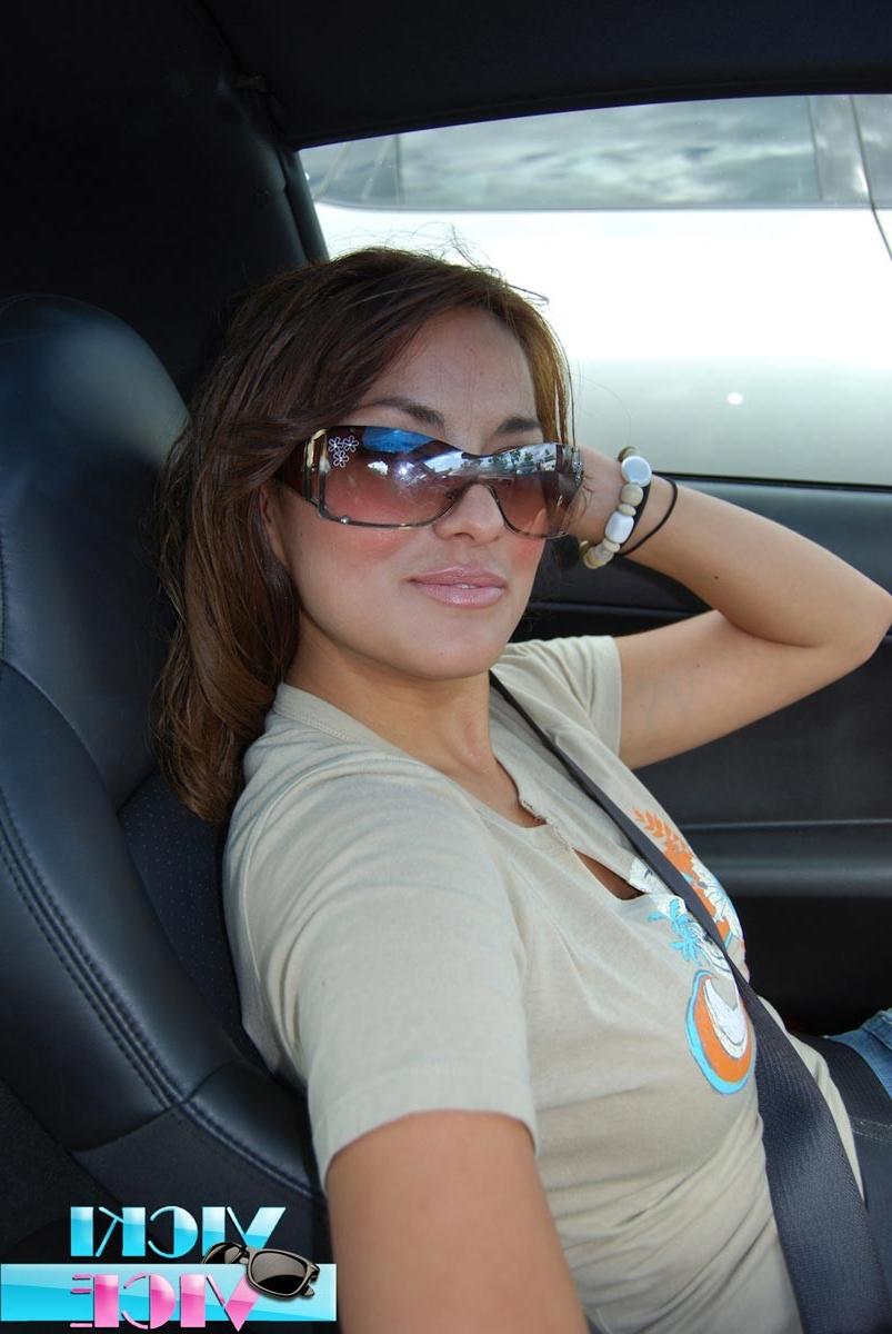 16P Candid vacation pics of teen