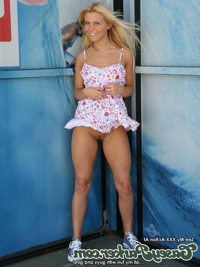 15P beautiful casey parker is a real exhibitionist