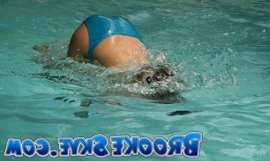 20P Hot Teen Swimming Outside Naked