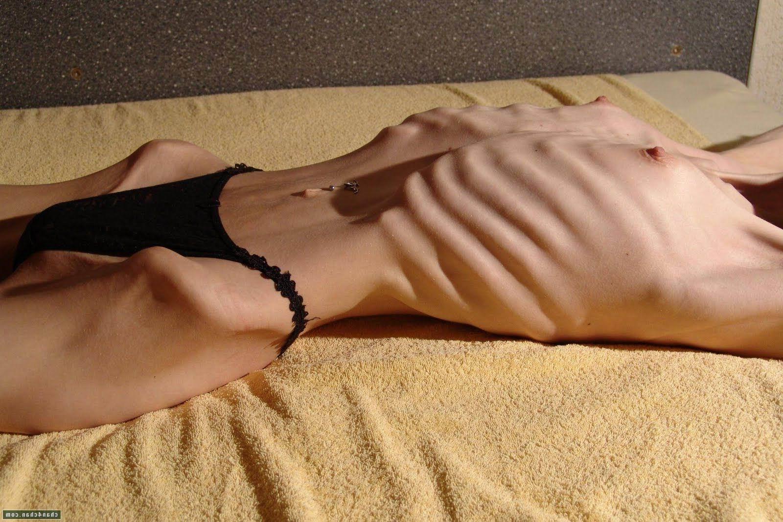 16P skinny anorexic girls posing and fucking