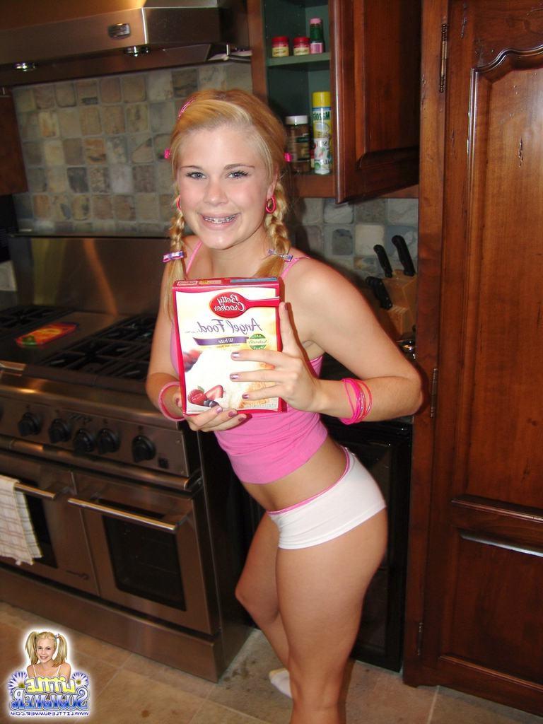 15P Naked eighteen year old gets messy baking a cake