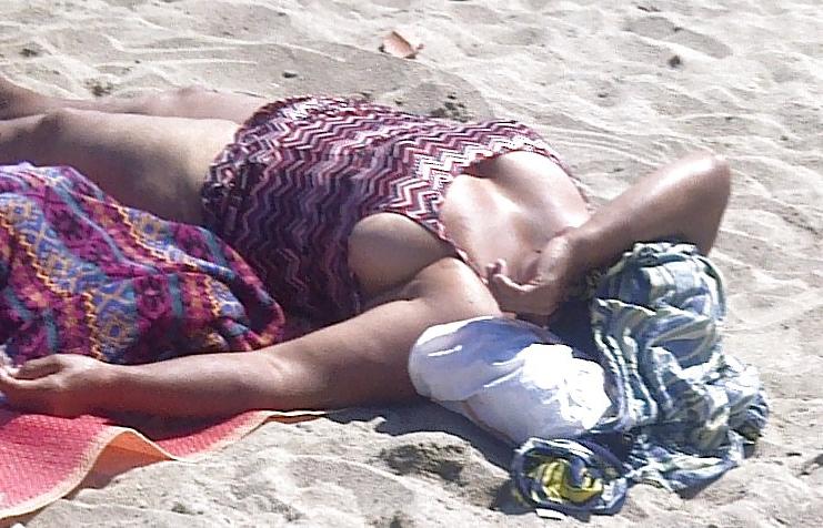 4P Mom sunbathing