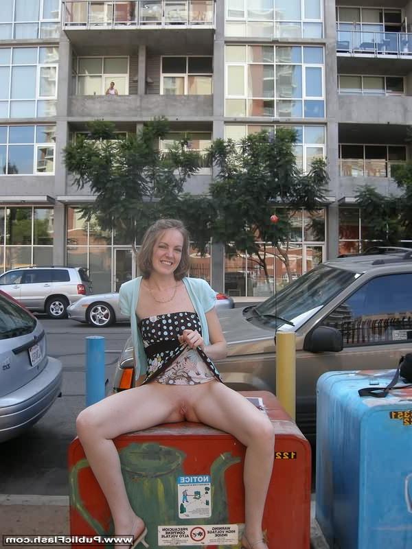 16P Skinny mini tit exhibitionist flashing all in city