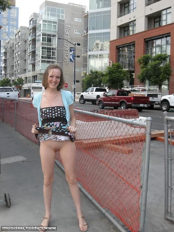 16P Tall slim Debbie flashes nude body on city streets