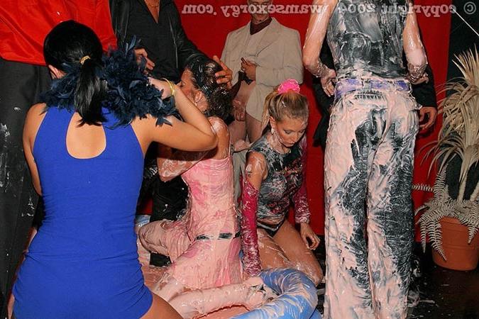 16P WIld and messy cocksucking at public party