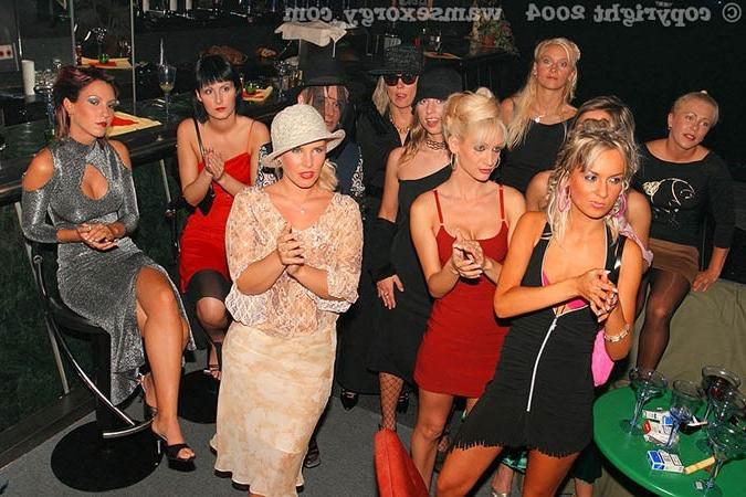 16P WIld and messy cocksucking at public party