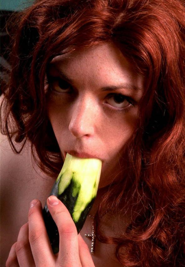 20P Dreamy redhead having cucumber fun