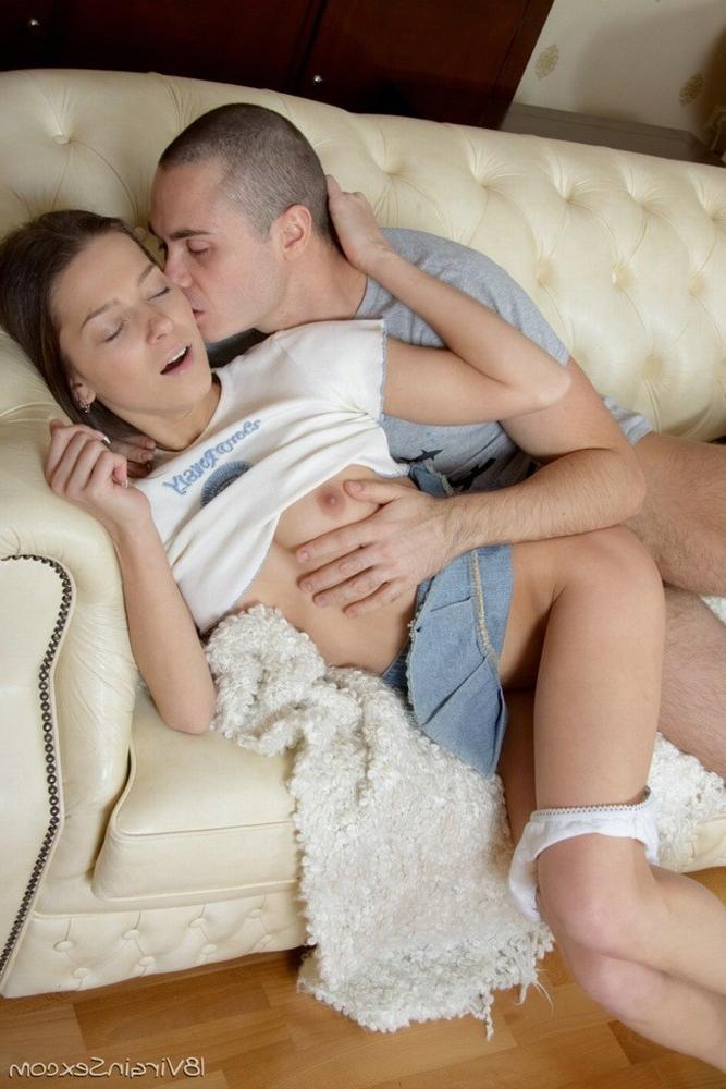 16P Cute babe in hot defloration action with insatiable stud