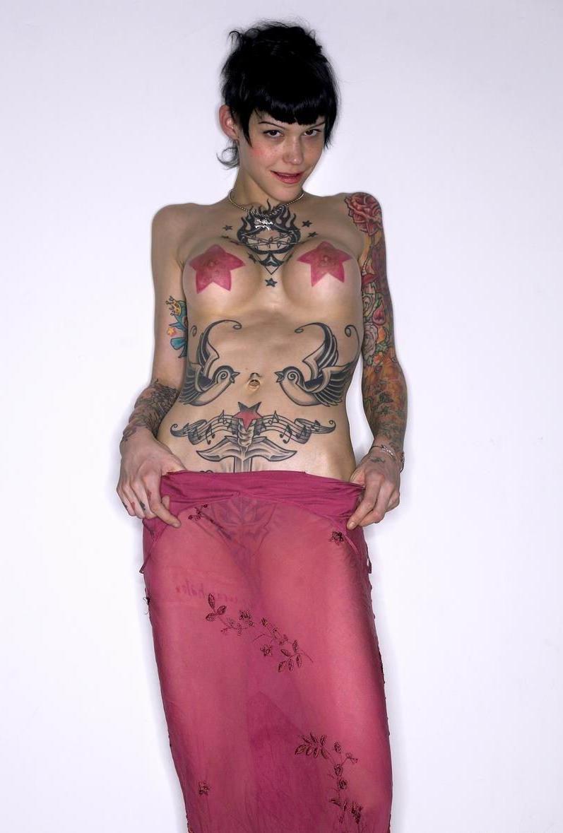 14P Extreme tattoo and piercing