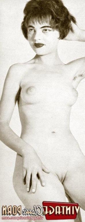 12P Various black and white vintage pics of naked babes