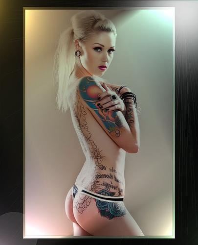 11P Extreme tattoo and piercing