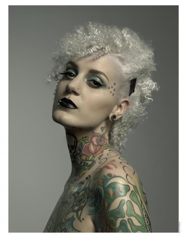 11P Extreme tattoo and piercing