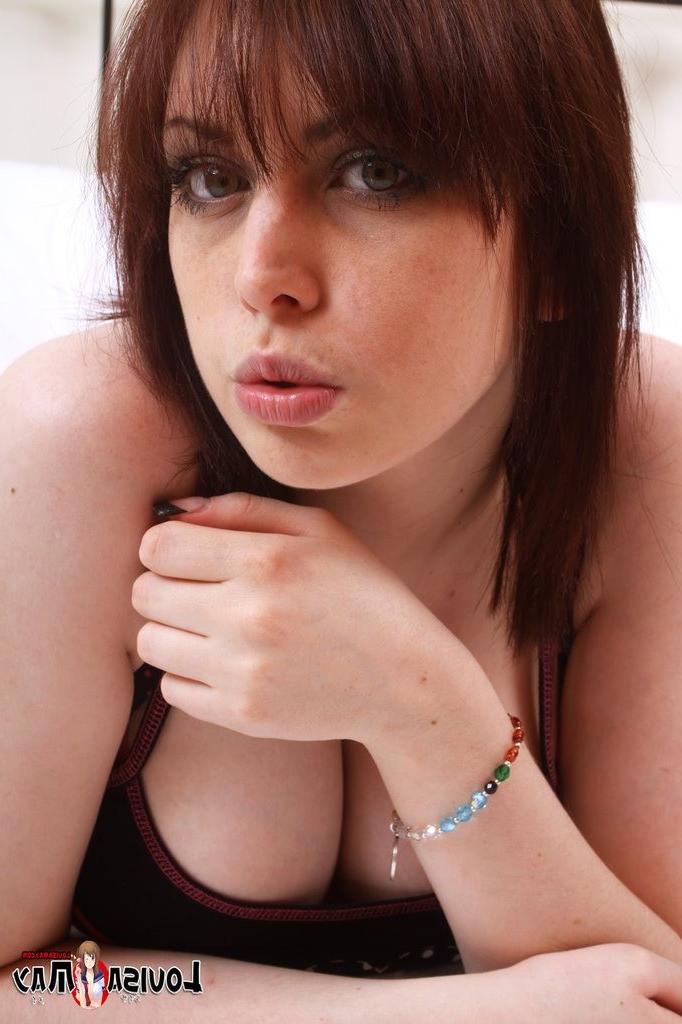 16P Cute teen shows her gigantic 34g natural tits