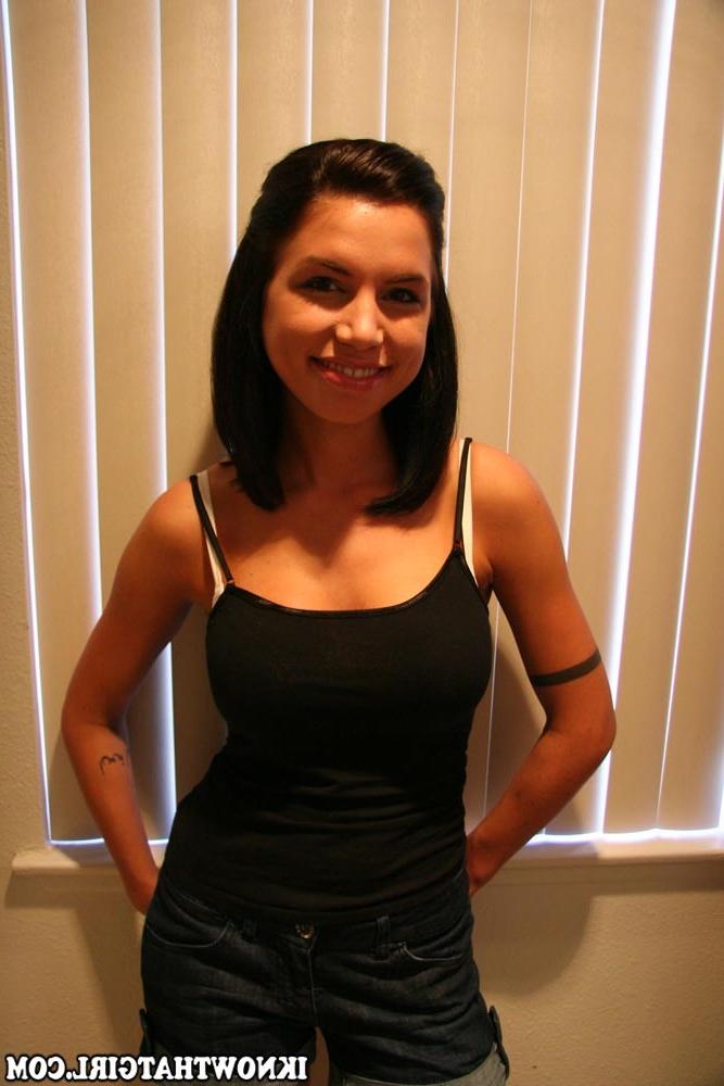 15P Nice boobies brunette teen babe posing for sexy POV pixxx