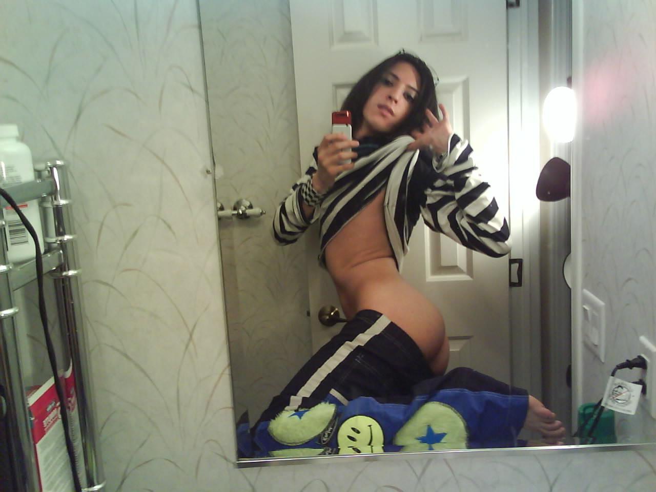 15P Real Tranny Gfs posing and showing big cocks