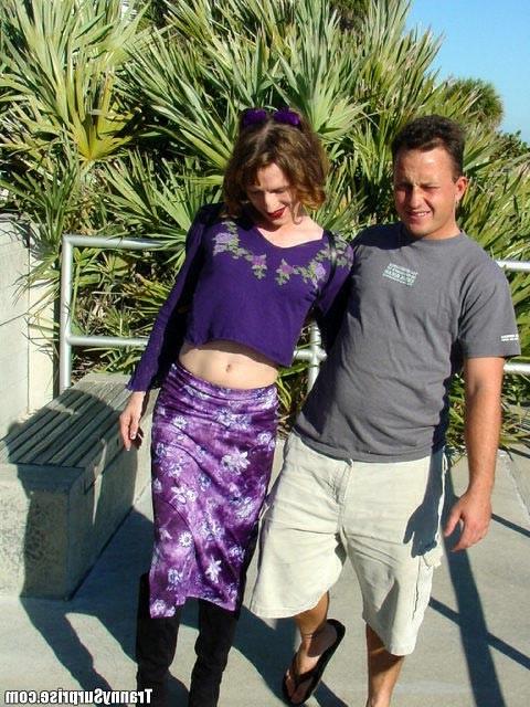 12P Older tranny in lingerie lures unsuspecting dude into her place