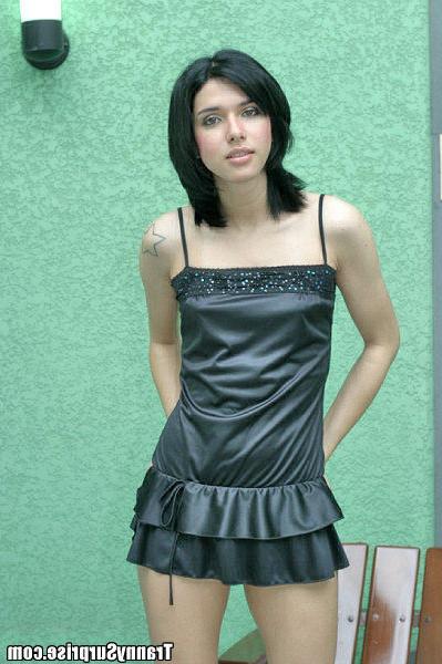 12P Little asian tranny picks up a dude and surprises him
