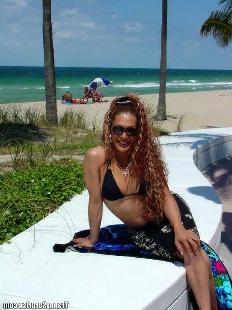 12P Crazy tranny in bikini looking for some cock